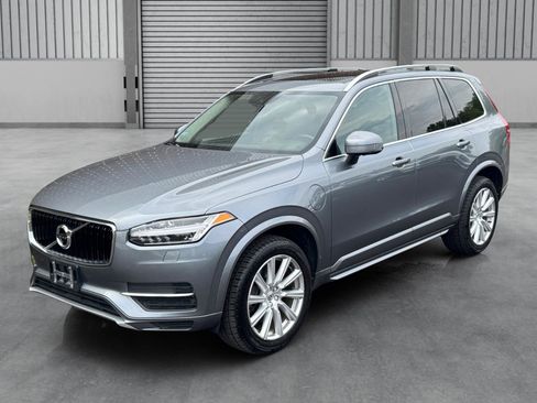 Used 2016 Volvo XC90 T8 Momentum w/ Vision Package AWD/4WD image 31