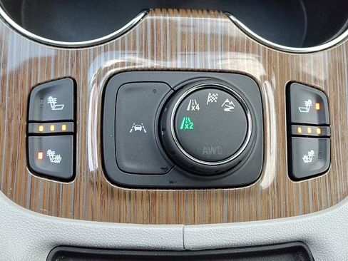 Used 2023 GMC Acadia SLE w/ Driver Convenience Package image 22