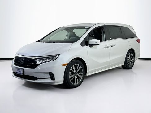 Used 2023 Honda Odyssey Touring image 1