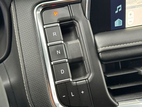 Certified 2024 Chevrolet Suburban Premier image 26