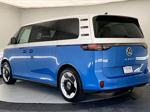 New 2025 Volkswagen ID. Buzz Pro S Plus image 4