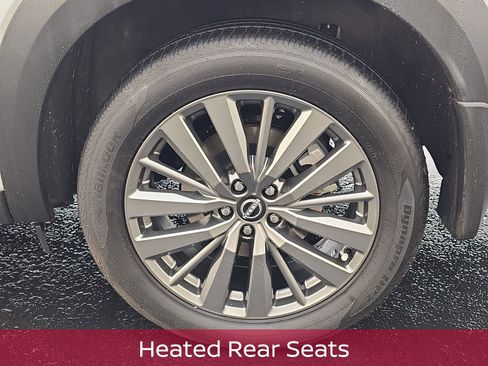 Used 2025 Nissan Pathfinder SL w/ SL Premium Package image 11