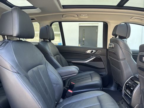 Used 2019 BMW X7 xDrive50i w/ Premium Package AWD/4WD image 28