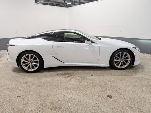 Used 2018 Lexus LC 500 Coupe image 2