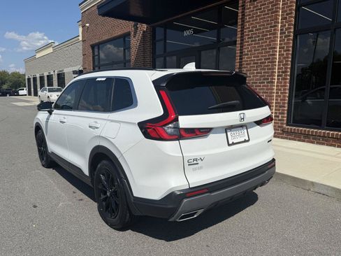 Used 2025 Honda CR-V Sport image 32