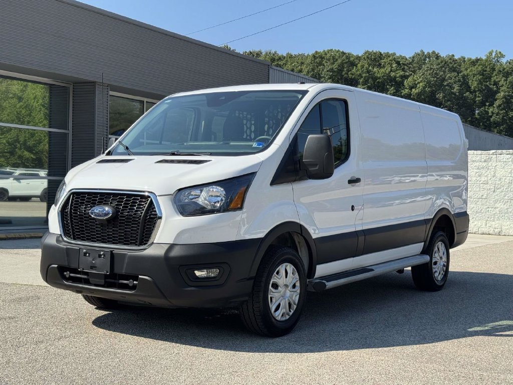 Certified 2025 Ford Transit 250 Low Roof w/ Exterior Upgrade Package RWD image 24