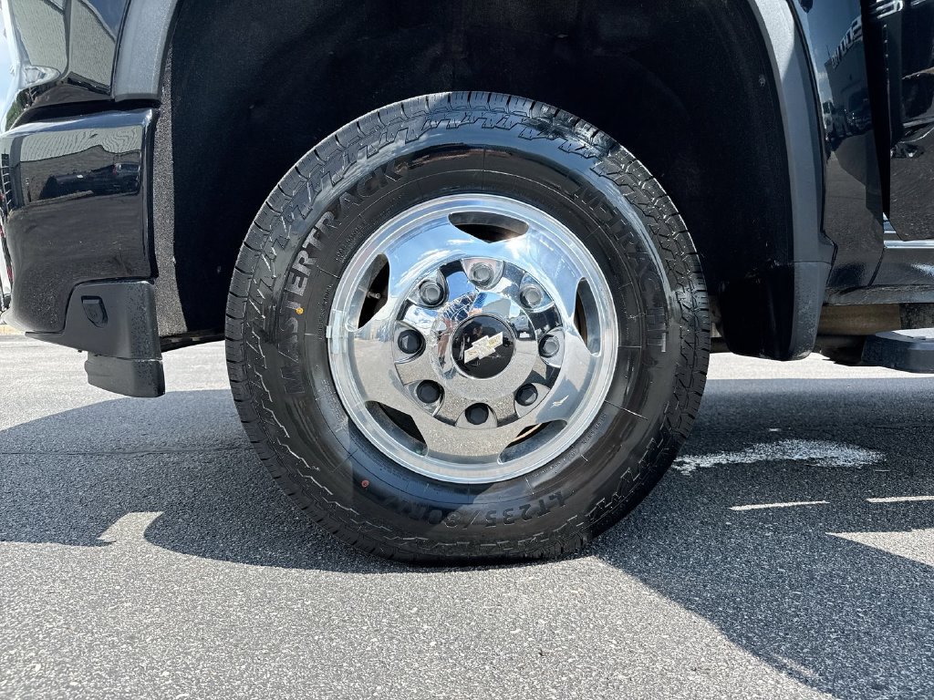 Used 2022 Chevrolet Silverado 3500 High Country AWD/4WD image 28