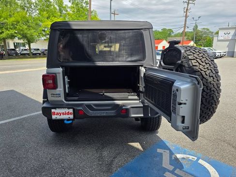 Used 2023 Jeep Wrangler Unlimited Rubicon 4xe w/ Cold Weather Group AWD/4WD image 34