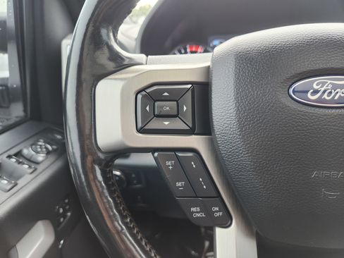 Used 2022 Ford F350 Platinum AWD/4WD image 38