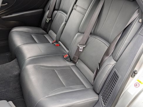 Used 2019 Lexus LS 500h AWD image 18