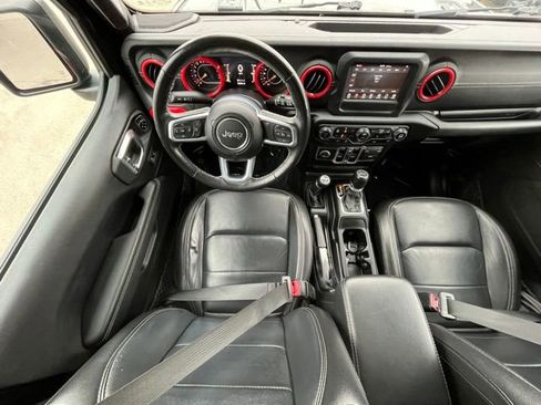 Used 2020 Jeep Wrangler Unlimited Sahara w/ Cold Weather Group image 23