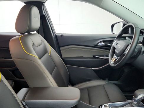 Certified 2024 Chevrolet Trax ACTIV w/ Driver Confidence Package FWD image 29