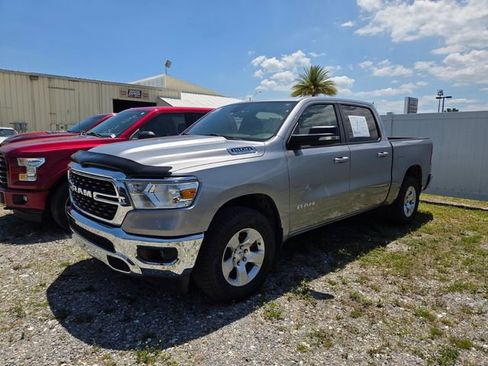 Used 2022 RAM 1500 Big Horn AWD/4WD image 3