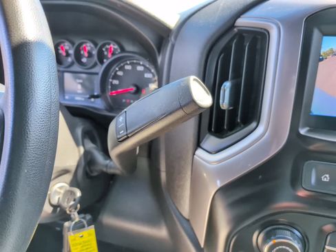 Used 2020 Chevrolet Silverado 1500 Custom w/ Custom Value Package image 25