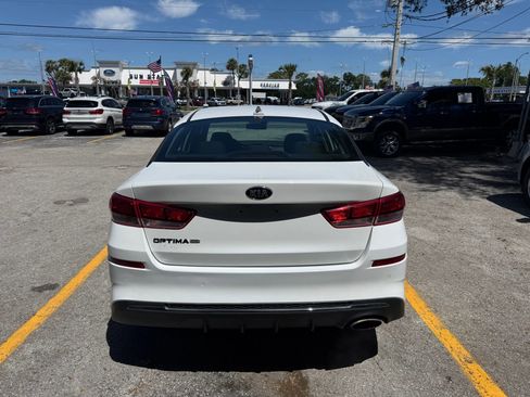 Used 2020 Kia Optima LX image 5
