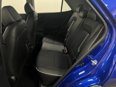 Used 2025 Hyundai Venue Limited FWD image 26