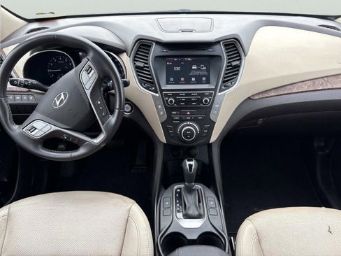 Used 2018 Hyundai Santa Fe Sport image 16