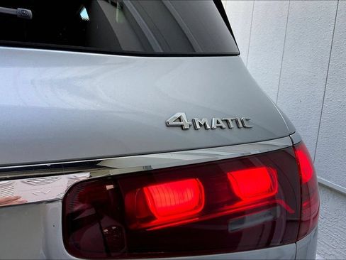 Used 2025 Mercedes-Benz GLS 450 4MATIC image 21