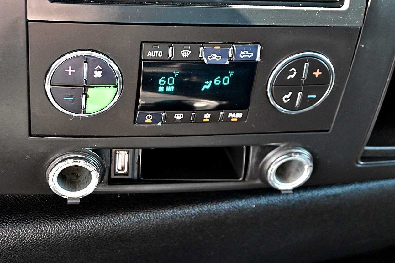 Used 2007 Chevrolet Silverado 2500 LT w/ 2LT Convenience Package RWD image 22
