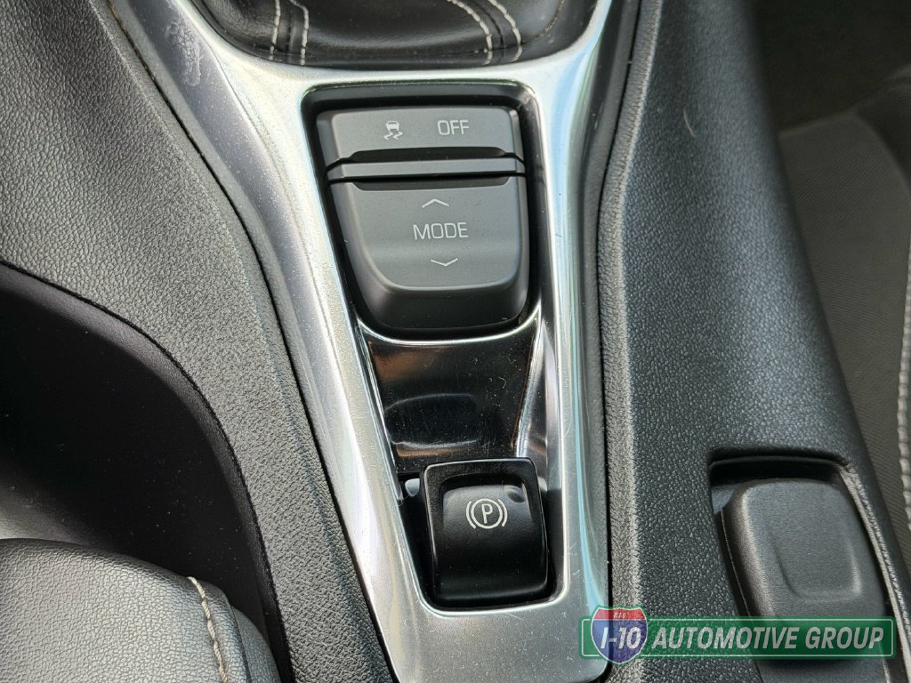 Used 2019 Chevrolet Camaro LS RWD image 32