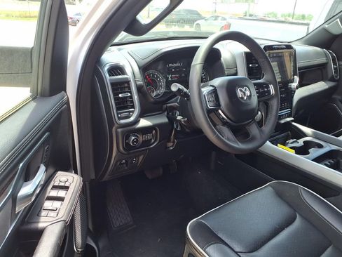 Used 2025 RAM 1500 Laramie w/ Sport Appearance Package AWD/4WD image 5
