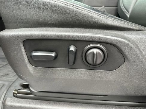 Used 2019 GMC Sierra 1500 SLT w/ SLT Premium Plus Package image 22