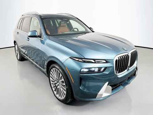 New 2026 BMW X7 xDrive40i w/ Executive Package image 3