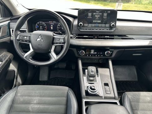 Used 2022 Mitsubishi Outlander SE FWD image 18