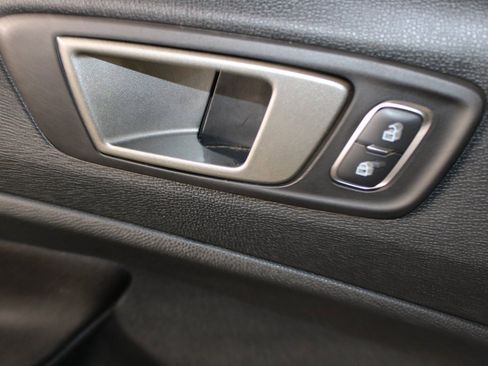 Certified 2021 Ford EcoSport SE w/ SE Appearance Package image 21