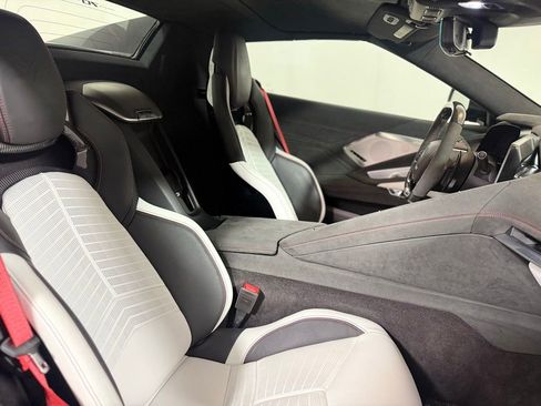 Used 2023 Chevrolet Corvette Z06 image 23