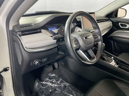 Used 2022 Jeep Compass Limited AWD/4WD image 9