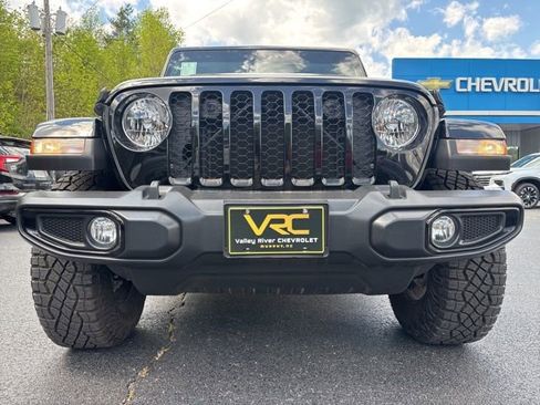 Used 2021 Jeep Gladiator Willys image 12