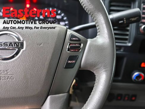 Used 2020 Nissan NV 3500 SL RWD image 15