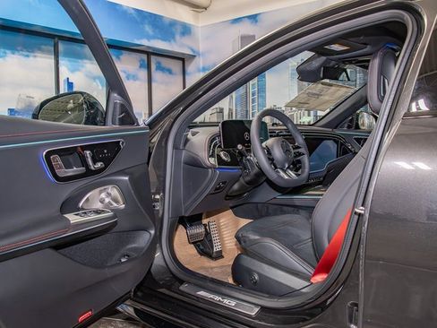 New 2026 Mercedes-Benz E 53 AMG e 4MATIC Sedan image 13