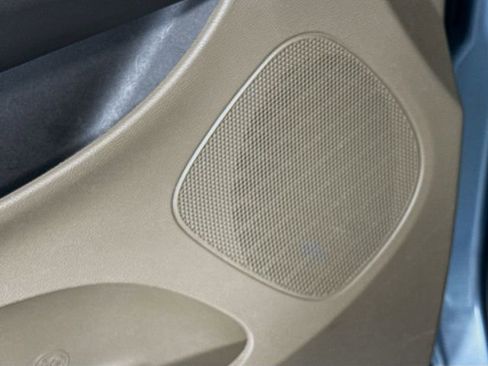 Used 2013 Chrysler Town & Country Limited w/ Luxury Group FWD image 21