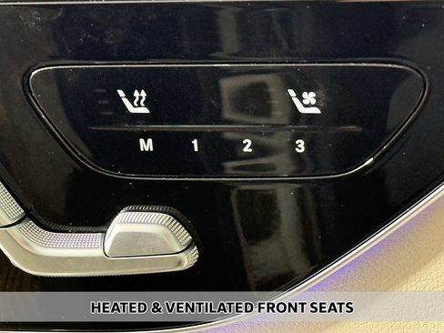 Used 2025 Mercedes-Benz C 300 4MATIC Sedan image 7