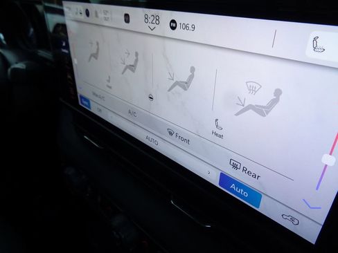 Certified 2025 Jeep Wrangler Unlimited Sahara w/ Safety Group image 23