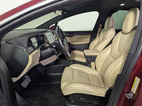 Used 2016 Tesla Model X Performance image 4