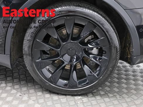 Used 2021 Tesla Model Y Long Range AWD/4WD image 26