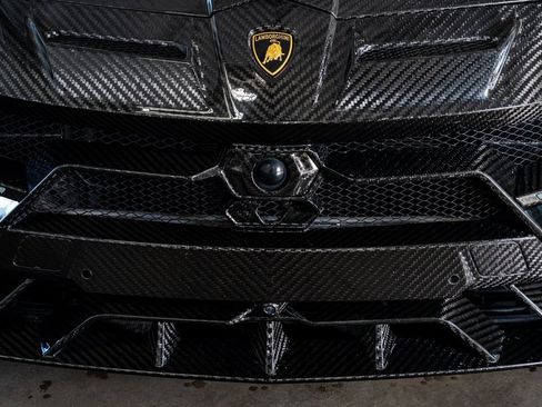 Used 2022 Lamborghini Urus image 18