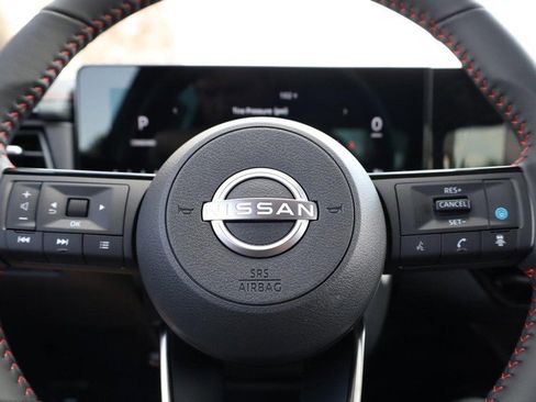 New 2025 Nissan Kicks SR image 11