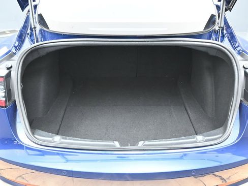 Used 2018 Tesla Model 3 Long Range RWD image 13