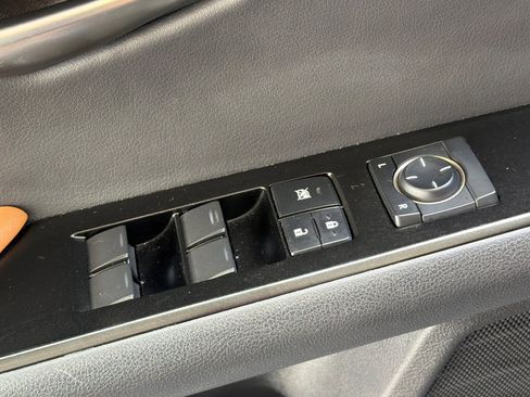 Used 2021 Lexus UX 200 w/ Accessory Package (Z1) FWD image 13