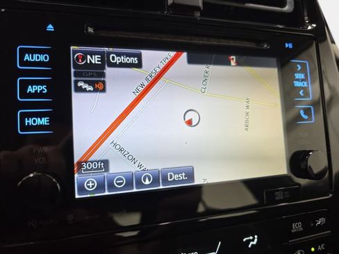 Used 2016 Toyota Prius Three Touring FWD image 21