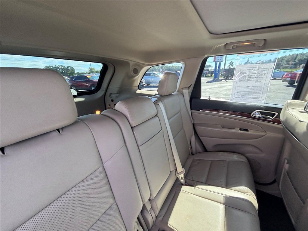 Used 2013 Jeep Grand Cherokee Limited w/ Luxury Group II AWD/4WD image 20