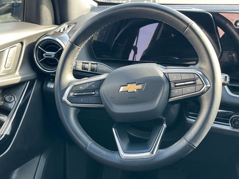 Used 2025 Chevrolet Equinox LT image 28