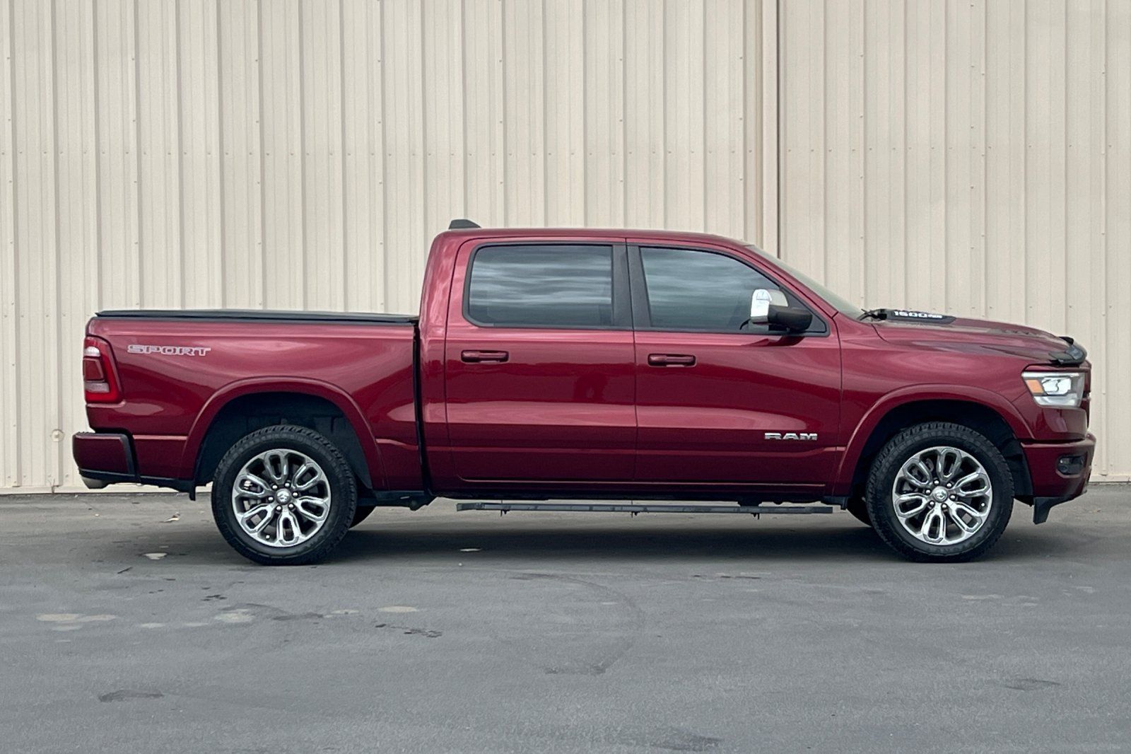 Used 2020 RAM 1500 Laramie w/ Sport Appearance Package AWD/4WD image 3