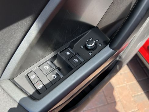 Used 2025 Audi Q3 2.0T Premium Plus AWD/4WD image 15