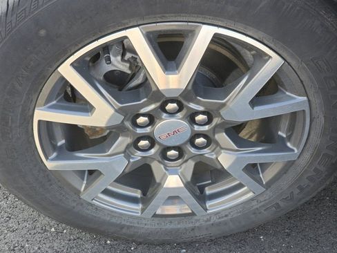 Used 2023 GMC Acadia SLE w/ Driver Convenience Package AWD/4WD image 30