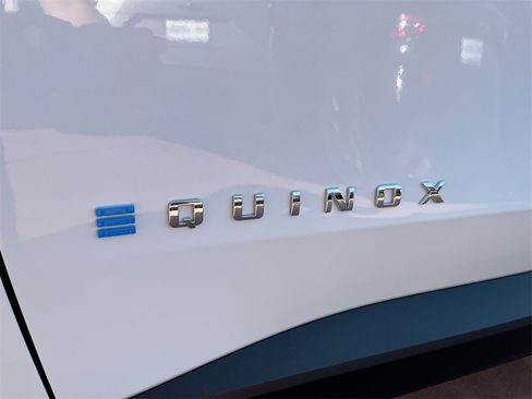 New 2026 Chevrolet Equinox EV LT image 30